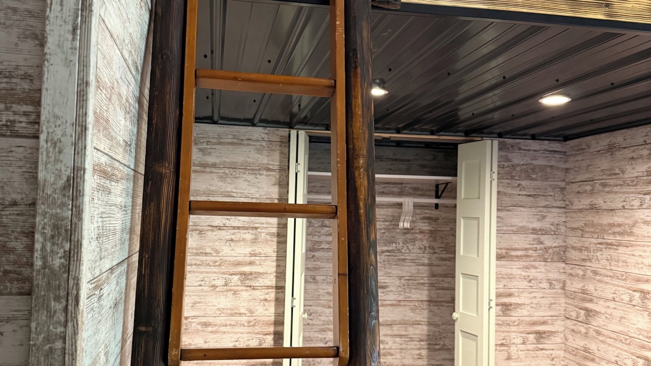 Photo of Bedroom in Alden