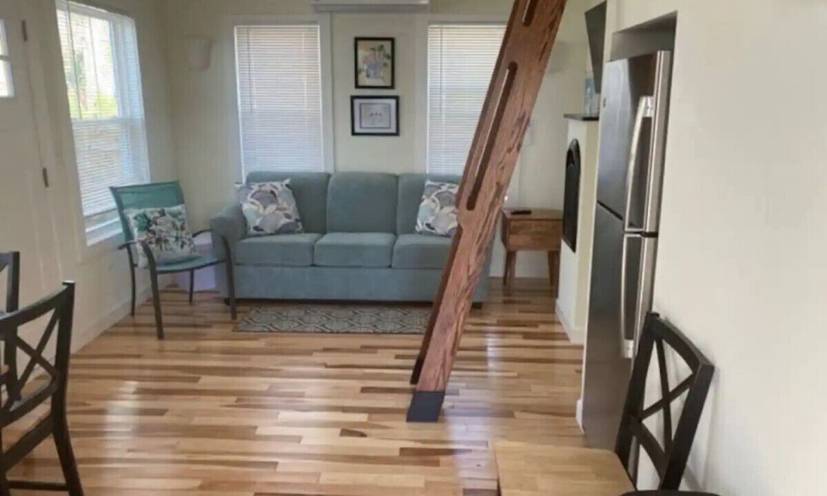 Photo of Livingroom in Paw Paw Lake
