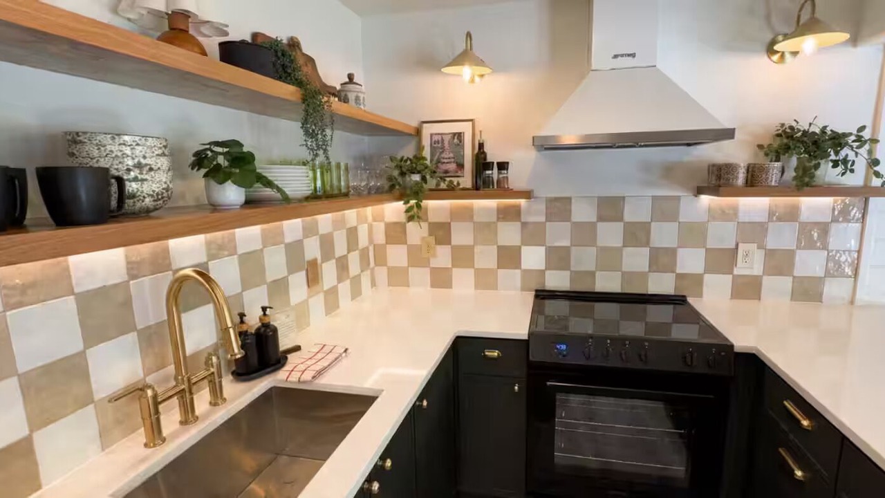 Photo of Kitchen in Gold Bar