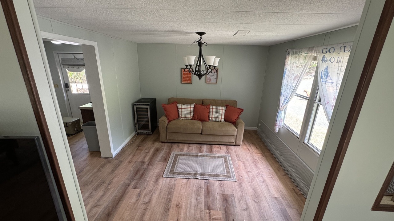 Photo of Livingroom in Eatonton