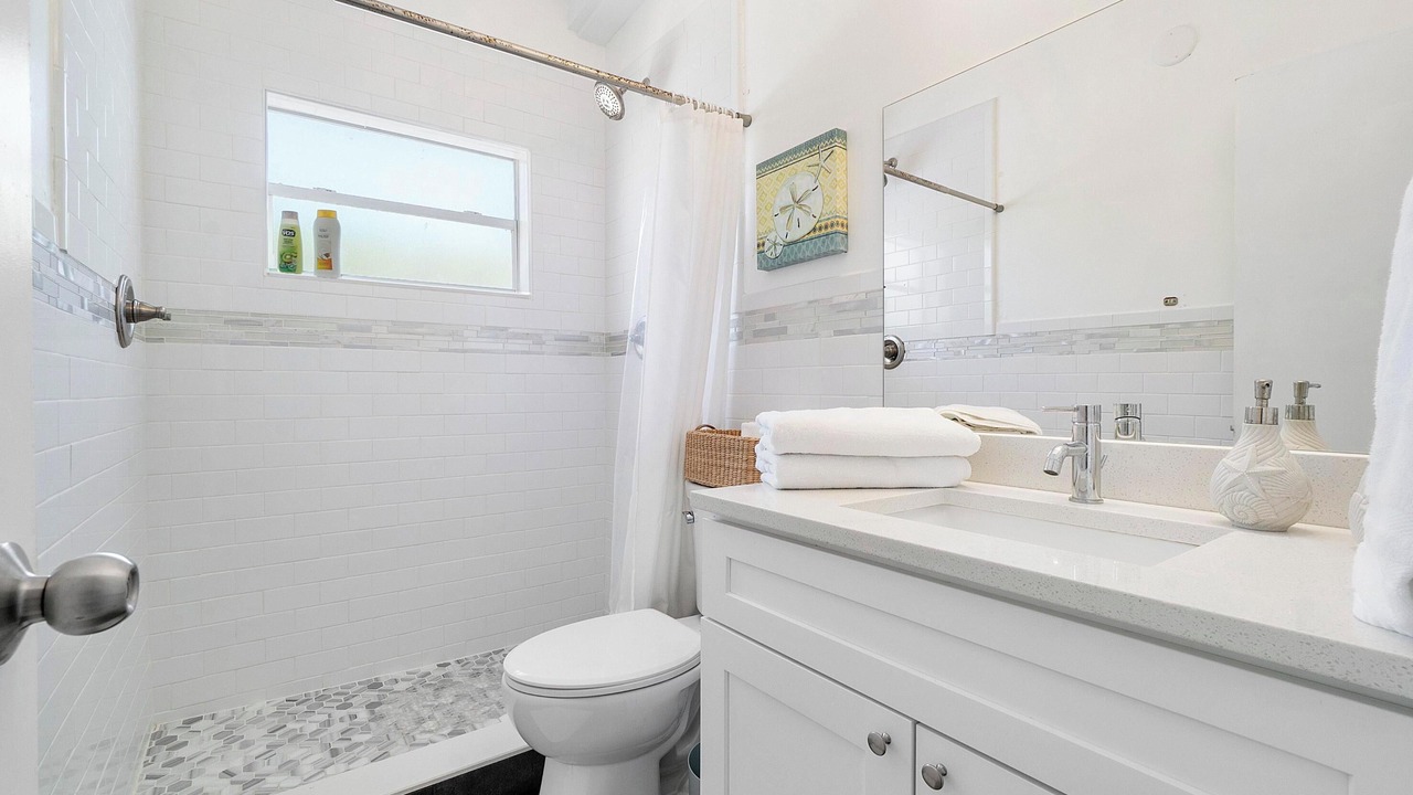 Photo of Bathroom in Dolphin Isles