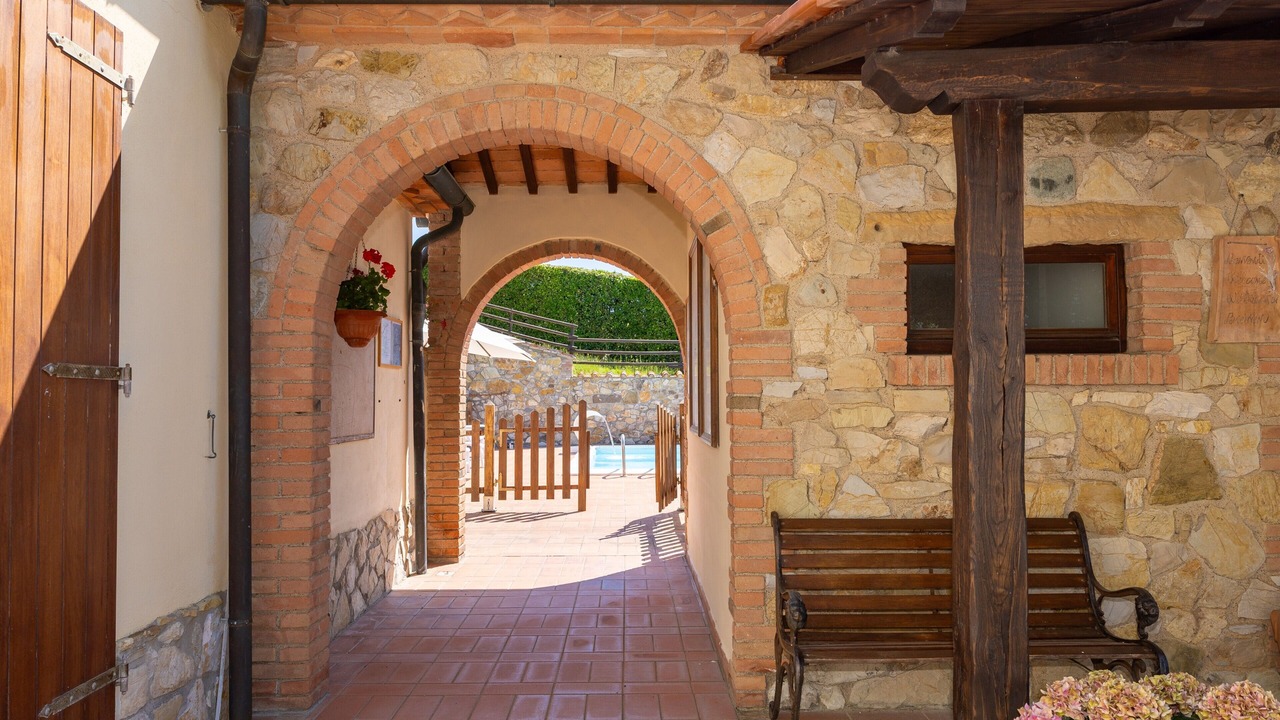 Photo of Patio Balcony in Montecatini Val di Cecina