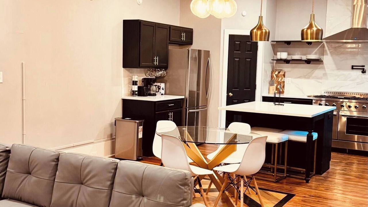 Photo of Livingroom in Covington Mill