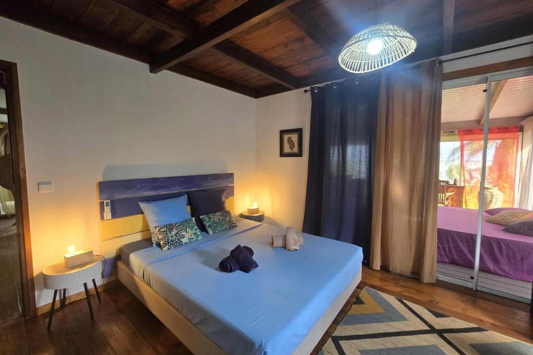 Photo of Bedroom in Teahupoo