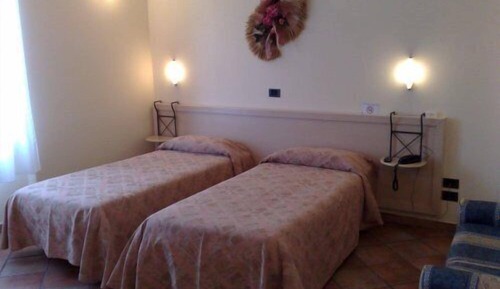 Basic Twin Room