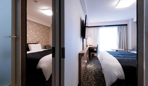 Connecting King Room Non-Smoking (2 beds)
