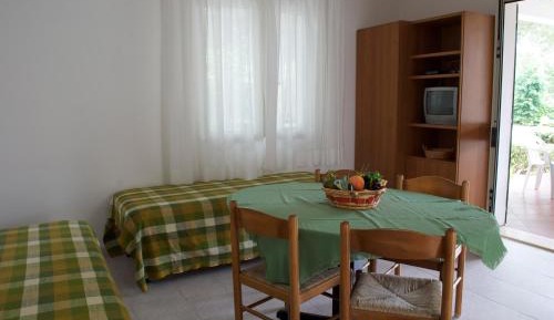One-Bedroom Apartment (5 Adults) - Formula Residence 