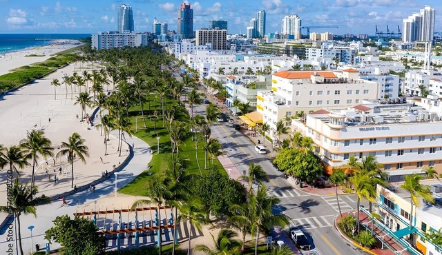 Private room close to Miami Airport - Free Parking